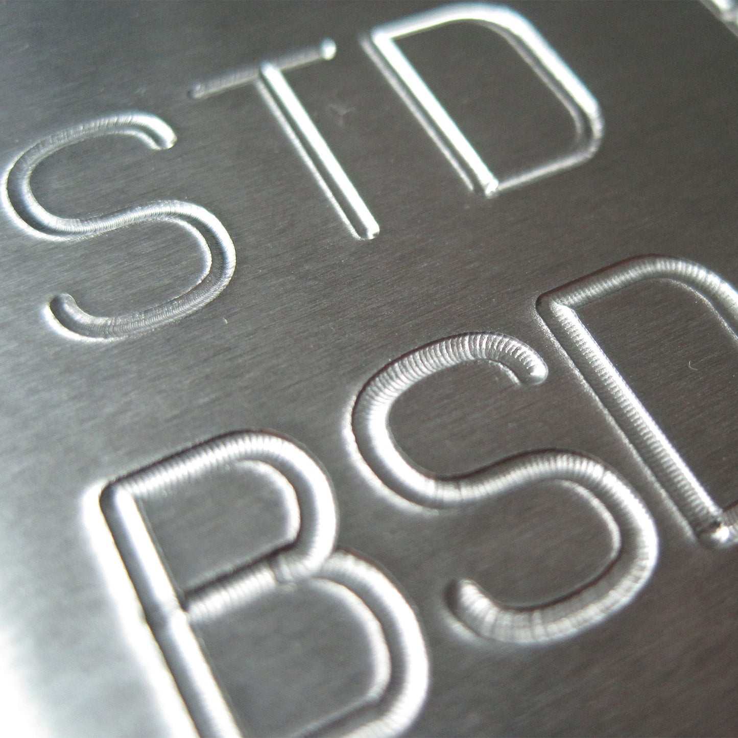 Markinbox MB2015 BSD marking example close up